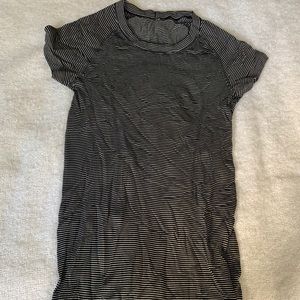 lululemon t shirt